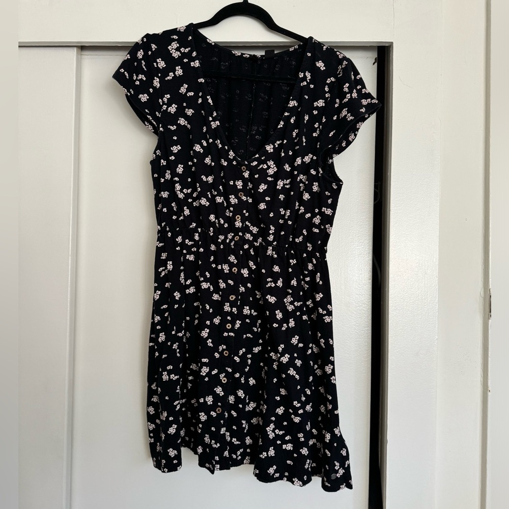 Black and white floral Roxy dress